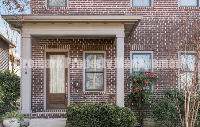 *HOT LISTING* Newly Renovated 3 Bedroom, 2.5 Bath w/ Bounus Room Home in Historic East Nashville!!