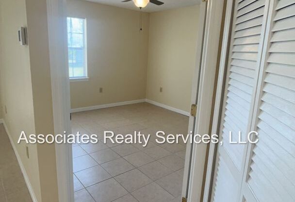 1 bed, 1 bath, $925, Unit Unit 1014