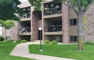 3901 & 3909 S Cathy 3900 S Marion Rd