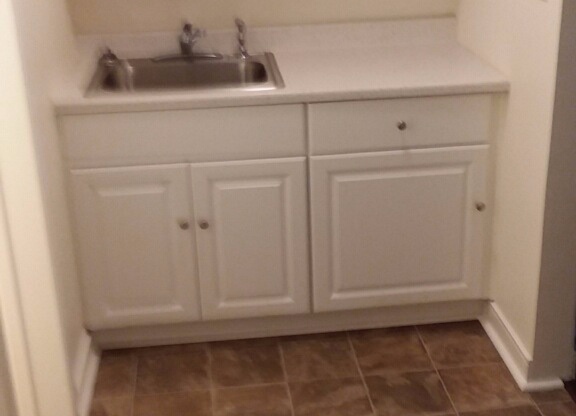 Studio, 1 bath, 250 sqft, $1,245, Unit 101