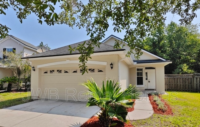 268 SILVER GLN AVE