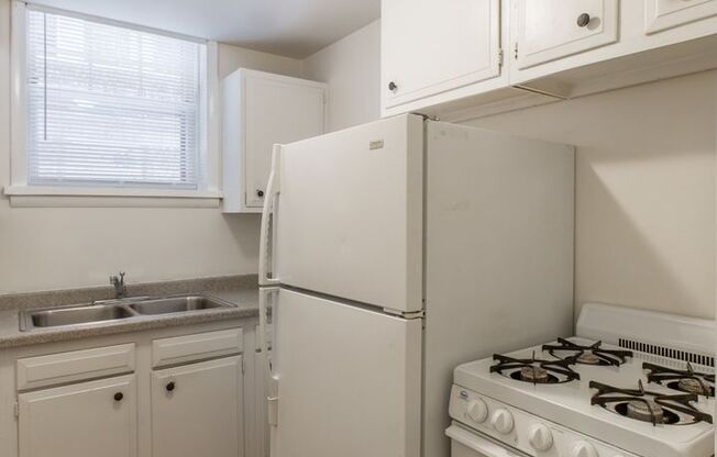 1 bed, 1 bath, 600 sqft, $999, Unit 10