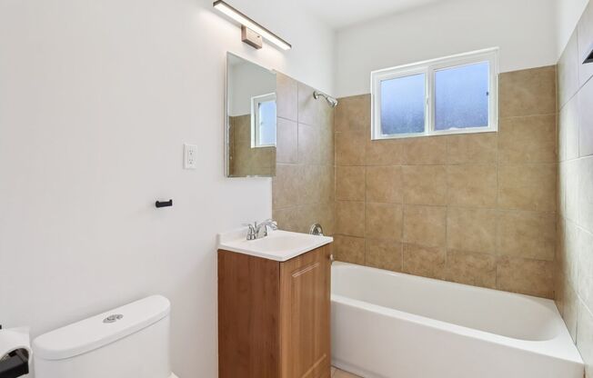 Studio, 1 bath, 325 sqft, $1,695, Unit 2245-04