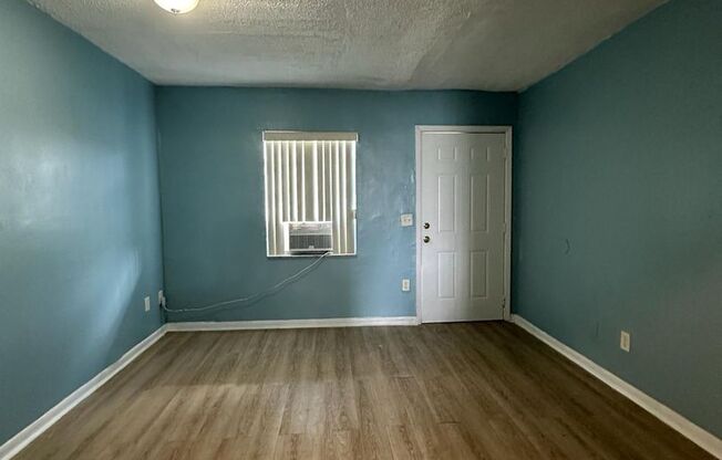 2 beds, 1 bath, 750 sqft, $1,800, Unit 5300-26