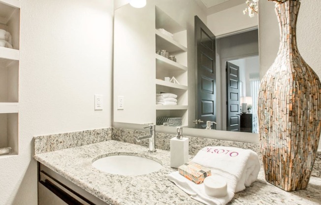 Interior  Motif Apartments For Rent in Woodland Hills, CA 91367