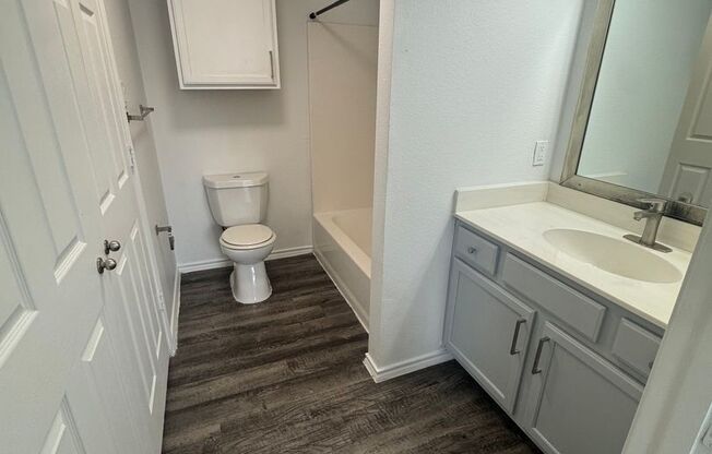 1 bed, 1 bath, 658 sqft, $1,100, Unit 7H-227