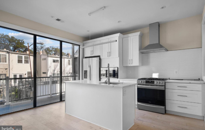 28 TODD PL