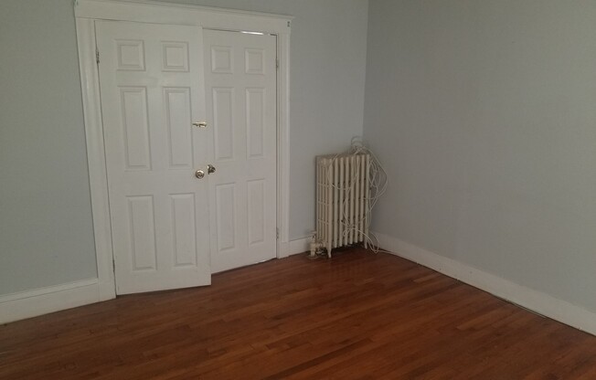 3 beds, 1 bath, 1,250 sqft, $2,900, Unit Unit 2