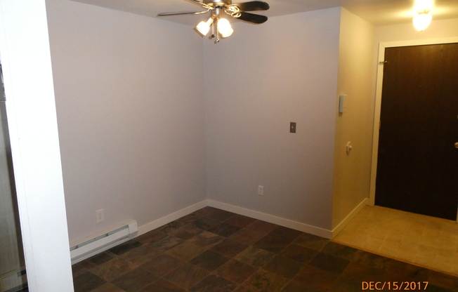 New Remodeled 1 Bed 1 Bath Condo Across from Microsoft.