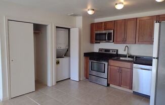 2 beds, 1 bath, 865 sqft, $1,545, Unit Unit #3