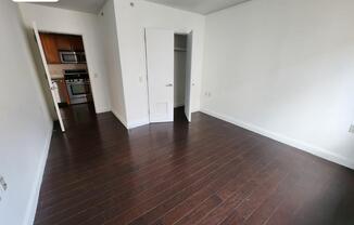 327 E 101 ST