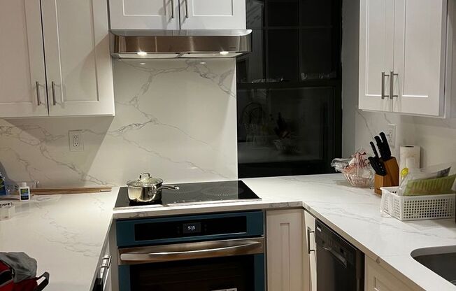 WOW!!!  GORGEOUS BRIGHTON 3 BED WITH HT AND HW INCLUDED!!