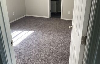 1 bed, 1 bath, 880 sqft, $705