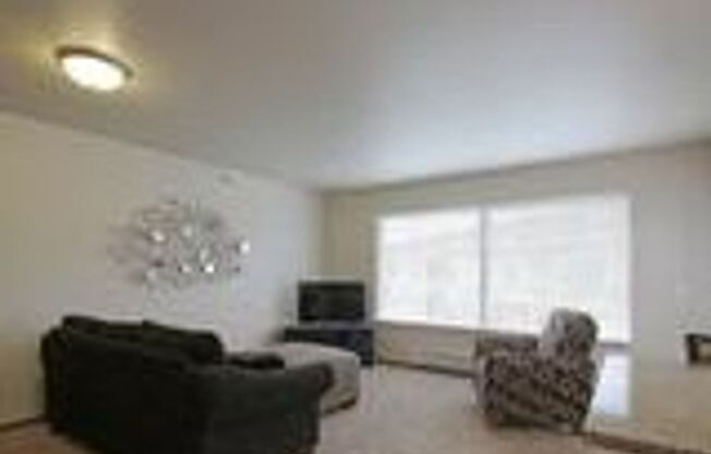 3 beds, 2 baths, 1,330 sqft, $1,865, Unit 1201