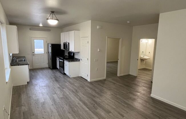 2 beds, 1 bath, 812 sqft, $1,499, Unit 2766 Clippers Street 23-1