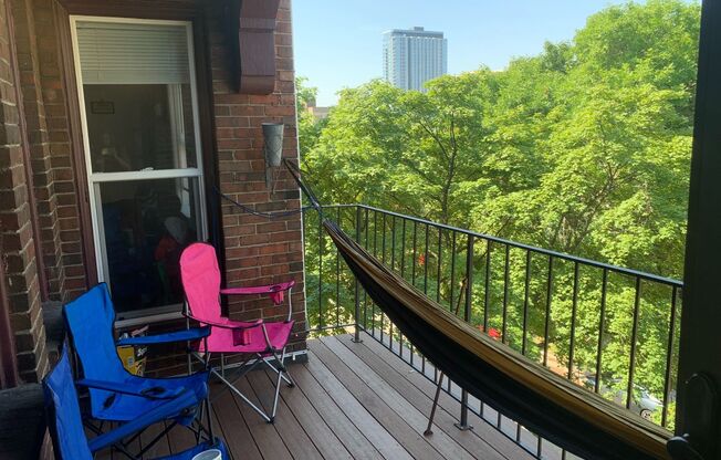 4 beds, 2 baths, $2,395, Unit 9