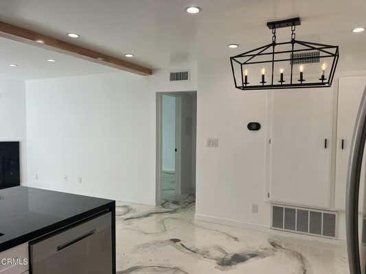 1 bed, 1 bath, 715 sqft, $2,195, Unit 34