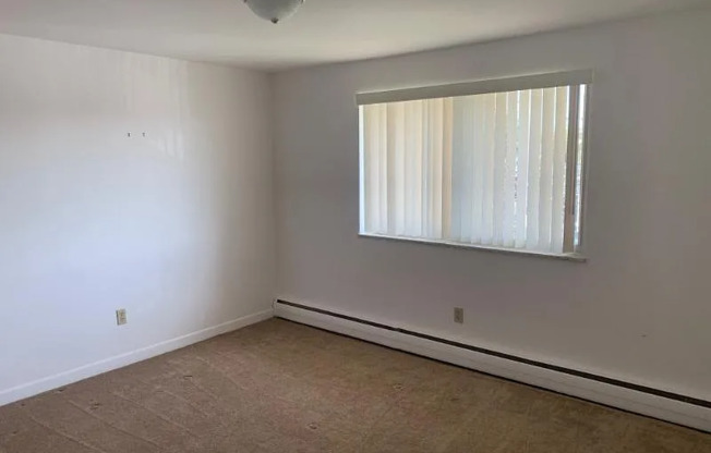 2 SMITHFIELD RD