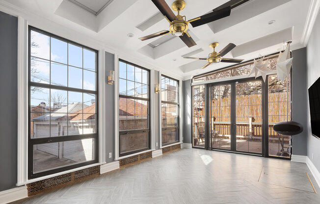 22 LUDLAM PL