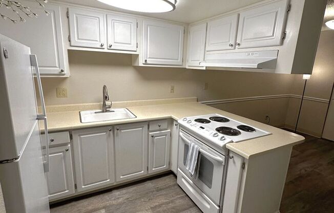 2 beds, 1 bath, $1,700, Unit 494810