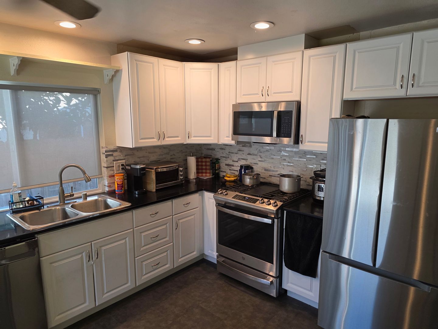 Quiet 3 bedroom 2 bath home in Poway in cul-de-sac in Poway school district