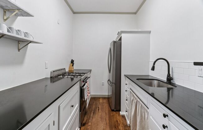 1 bed, 1 bath, 707 sqft, $2,700, Unit 401