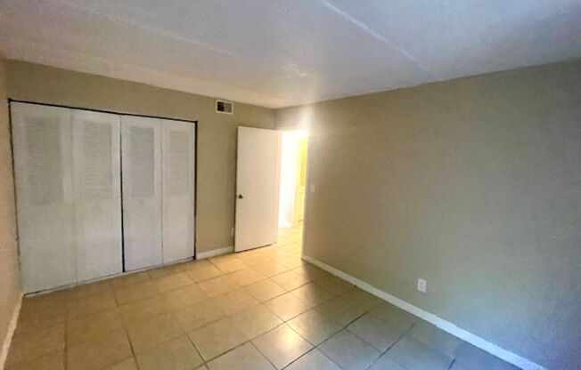 2 beds, 1 bath, 763 sqft, $1,095, Unit Unit 1