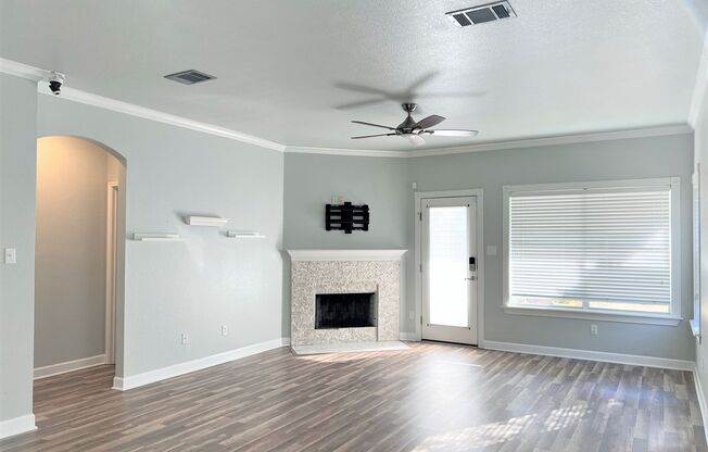 Renovated 3-bedroom Home in Huttoparke