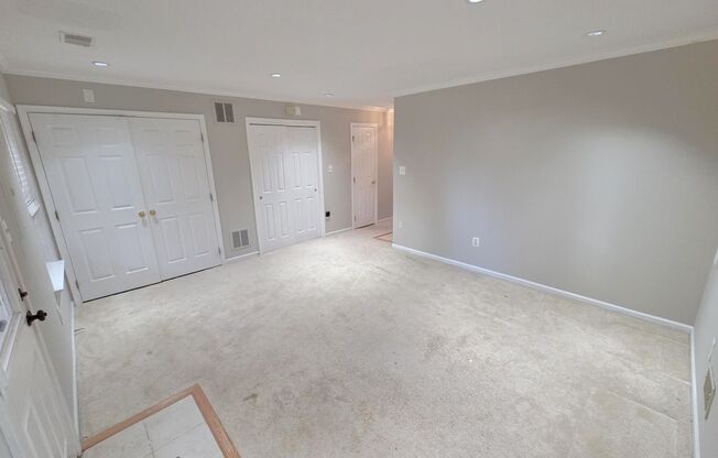 Stunning 3 Bed 2.5 Bath Home With Fenced Yard In Beautiful Harris Property