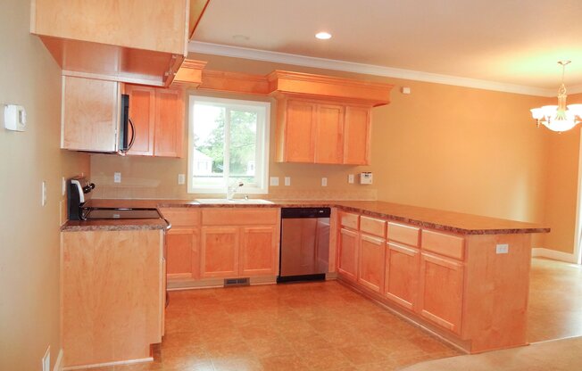 3223 E 27 CIR