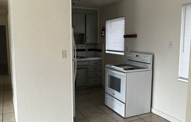 3 beds, 2 baths, 1,150 sqft, $1,700, Unit Unit 1