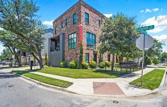 Premier 3-Story Dallas Townhome in Dallas! **MOVE-IN SPECIAL**