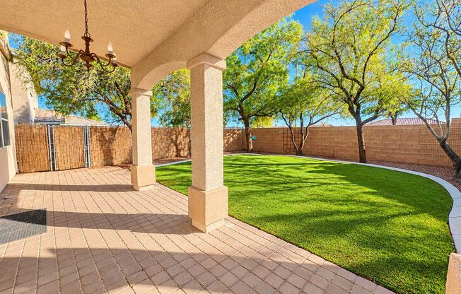 3 beds, 2.5 baths, $2,250
