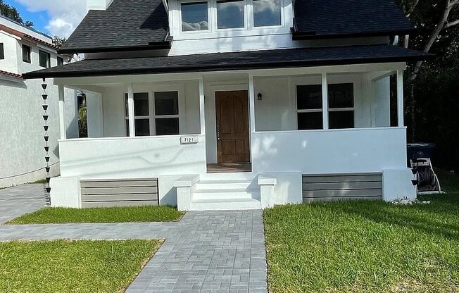 7121 SW 63 AVE