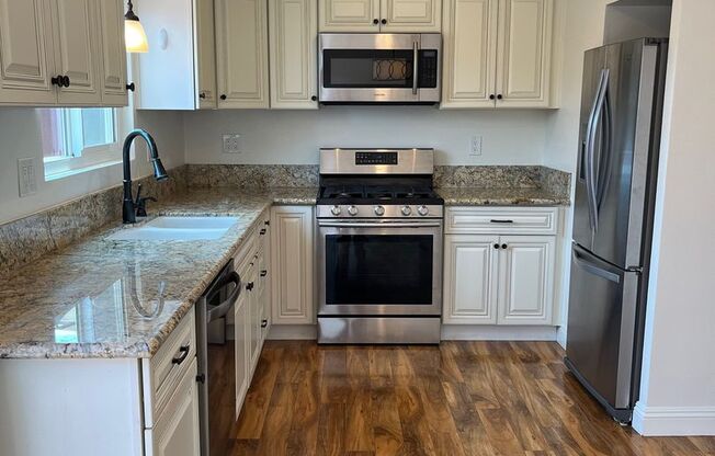 Welcome to the Rossmoor Town Houses, Rossmoor, Seal Beach/Los Alamitos!