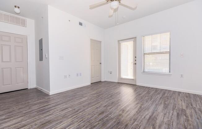 1 bed, 1 bath, 705 sqft, $1,025