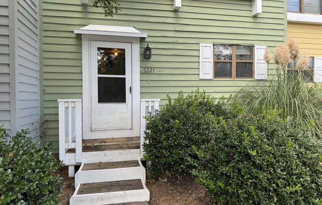 2 bd 1.5 ba Townhome