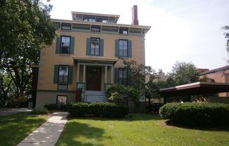 1033 Spaight Street