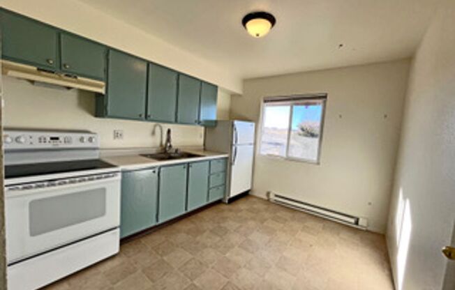 2bed 1bath duplex with fenced yard