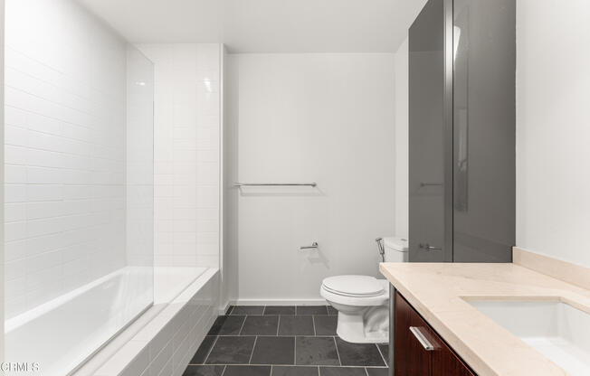 2 beds, 2 baths, 1,170 sqft, $4,500, Unit 2106