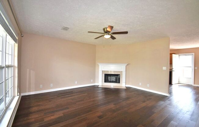 Gorgeous 3BR/2.5BA available, garage, nice deck! Great location!