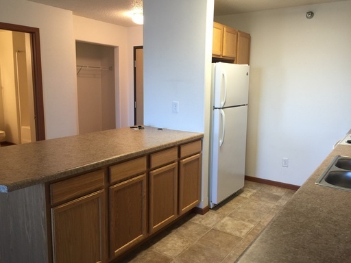 2 beds, 2 baths, 985 sqft, $1,025, Unit 216