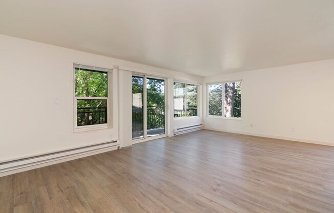 2 beds, 2 baths, 1,000 sqft, $2,695, Unit 2727 - 101