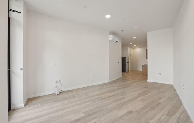 1 bed, 1 bath, 437 sqft, $2,995, Unit 102