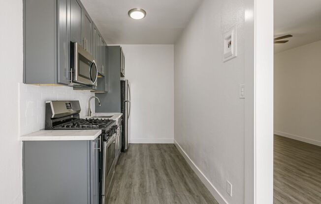 1 bed, 1 bath, 550 sqft, $1,895, Unit 301