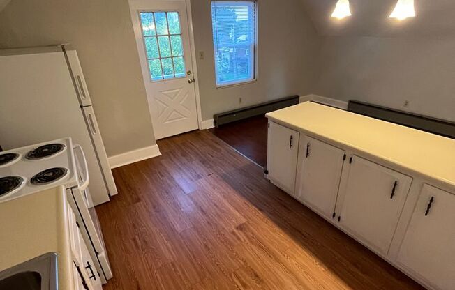 151 Kendall Ave - (04121)