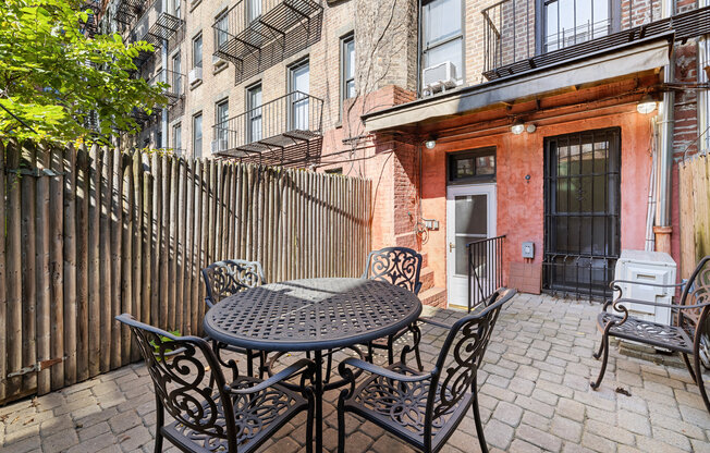 212 E 84 ST