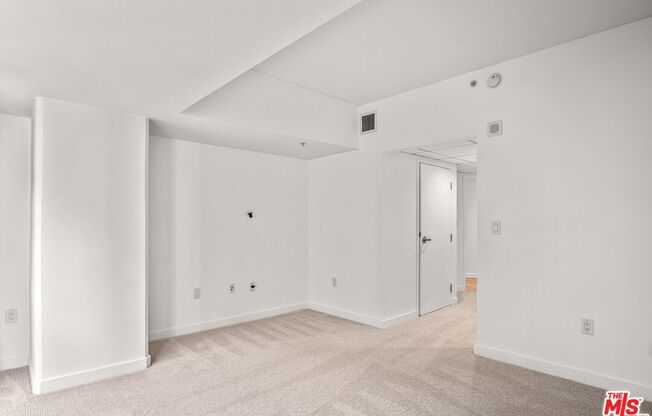 2 beds, 2.5 baths, 1,770 sqft, $5,995, Unit 324