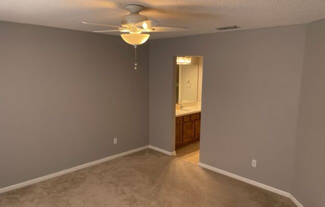3 beds, 2 baths, $1,850, Unit Unit A