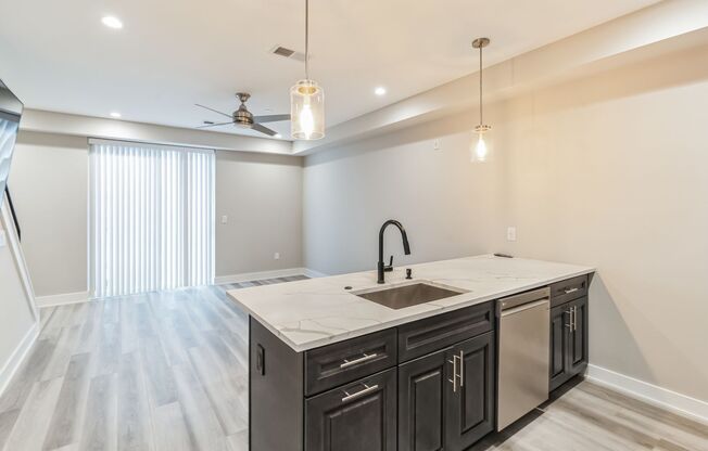 1 bed, 1.5 baths, 1,075 sqft, $1,695, Unit B3-U4